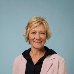 Beate Küffler ist im Ingenieurbüro für Wasserwirtschaft und Ressourcenmanagement im Personalmanagement und Officemanagement tätig
