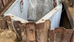 Einbau des Sonderbauwerks bei der Kanalsanierung Pulheim