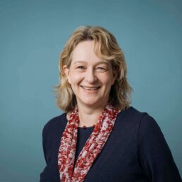 Stefanie Nelke ist Projektingenieurin und kümmert sich um buchhalterische Belange